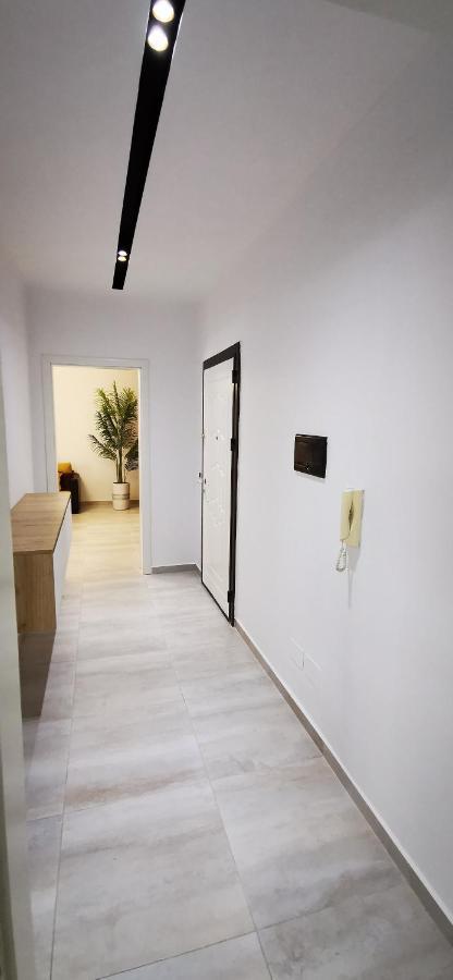 Lungomare Luxury Sea View Apartaments Vlorë Buitenkant foto