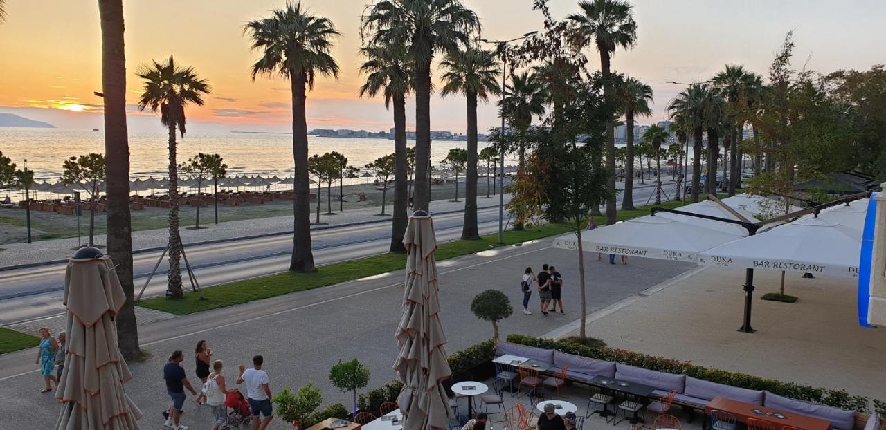 Lungomare Luxury Sea View Apartaments Vlorë Buitenkant foto