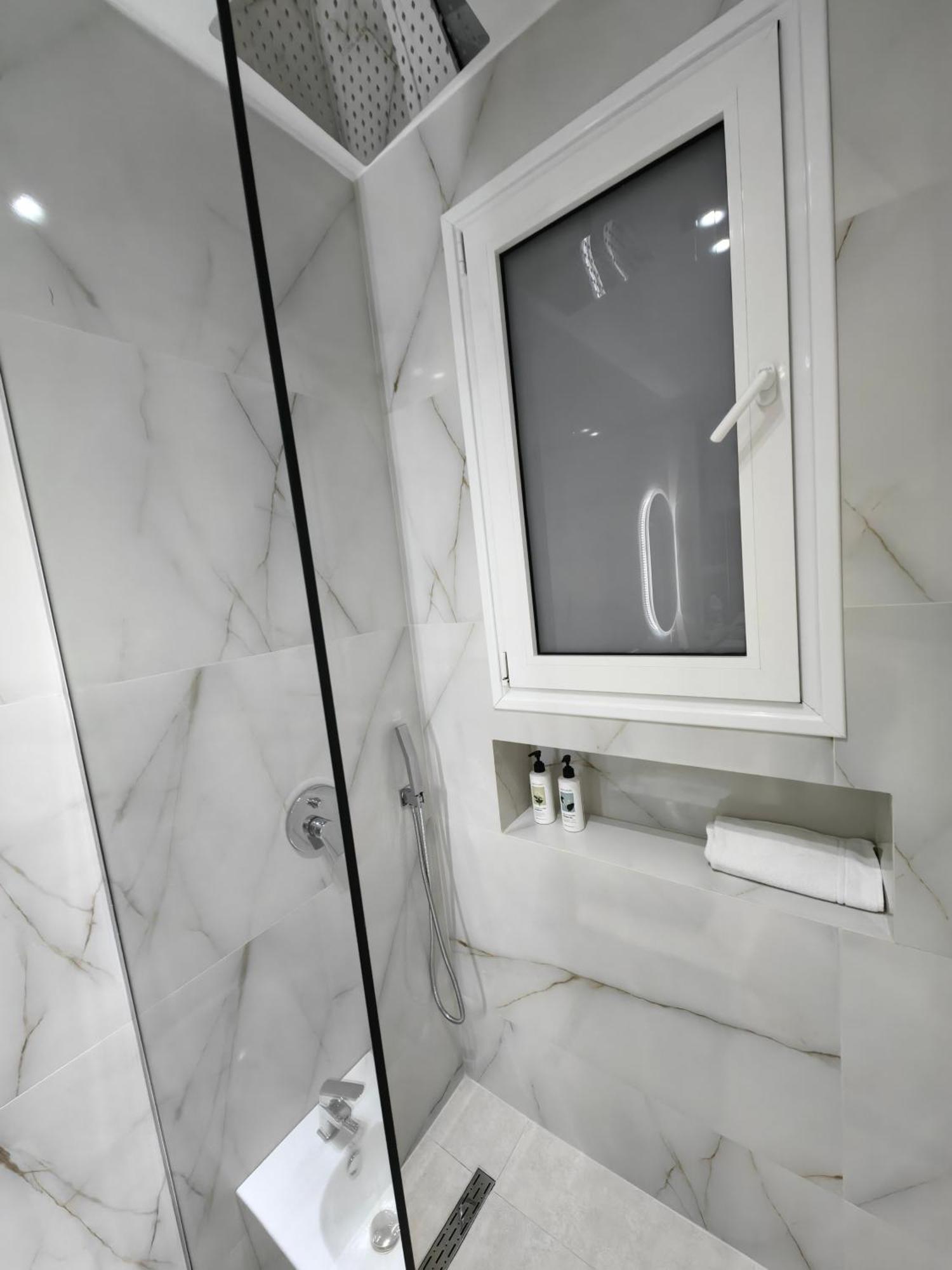 Lungomare Luxury Sea View Apartaments Vlorë Kamer foto