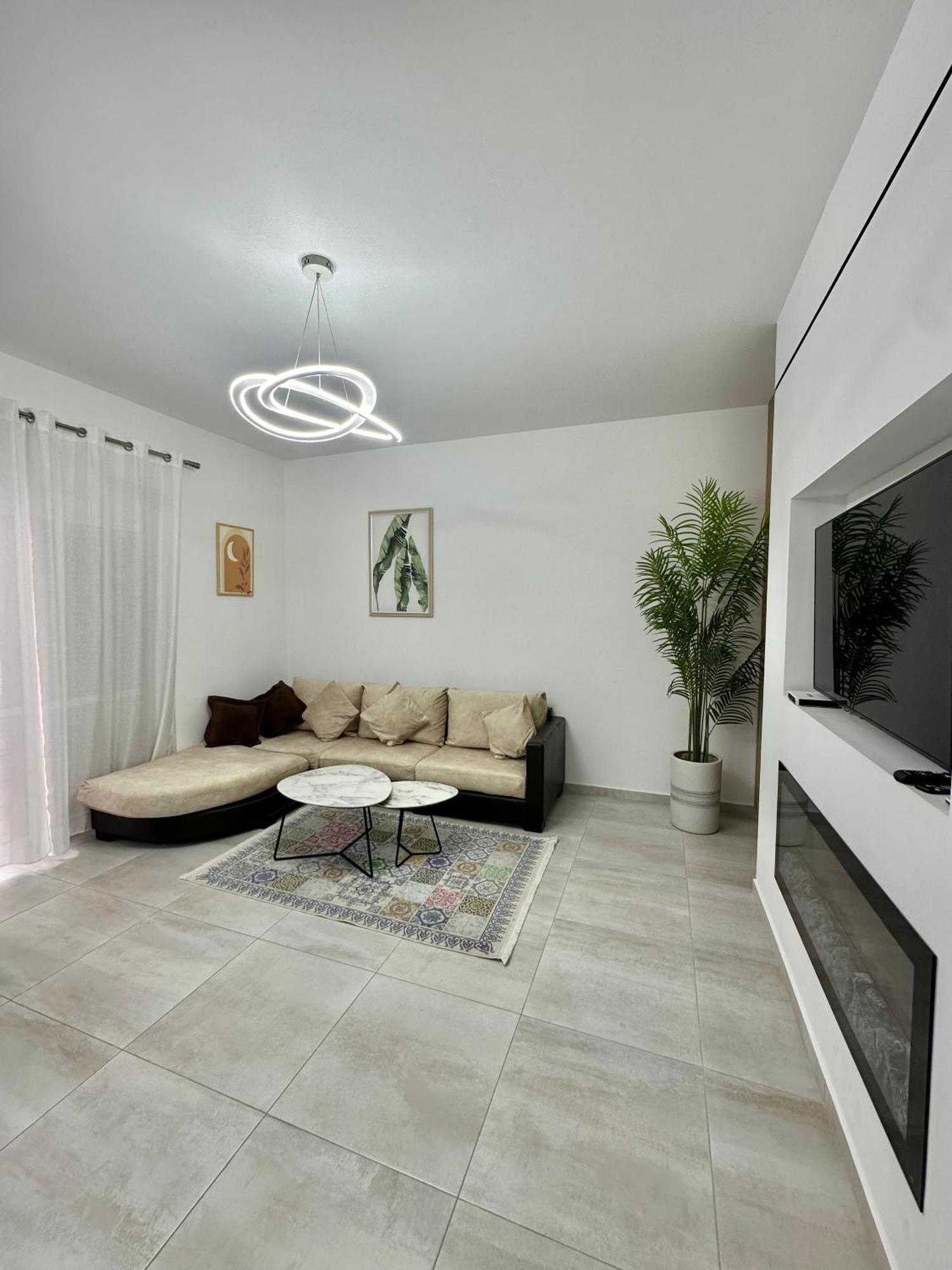 Lungomare Luxury Sea View Apartaments Vlorë Buitenkant foto